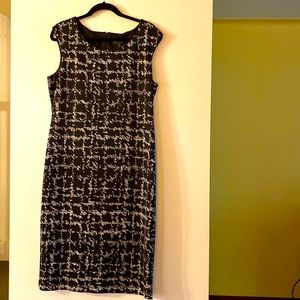 Connected Apparel Women’s Clothing.            Size 16